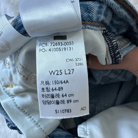 Levi’s Ribcage Straight Ankle Jeans, color Middle Road, Size 25 - Picture 6 of 8